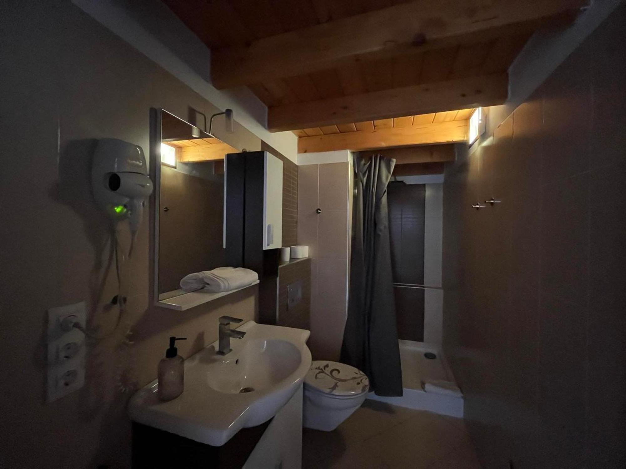 City Apartman Haz Balatonlelle Exterior photo