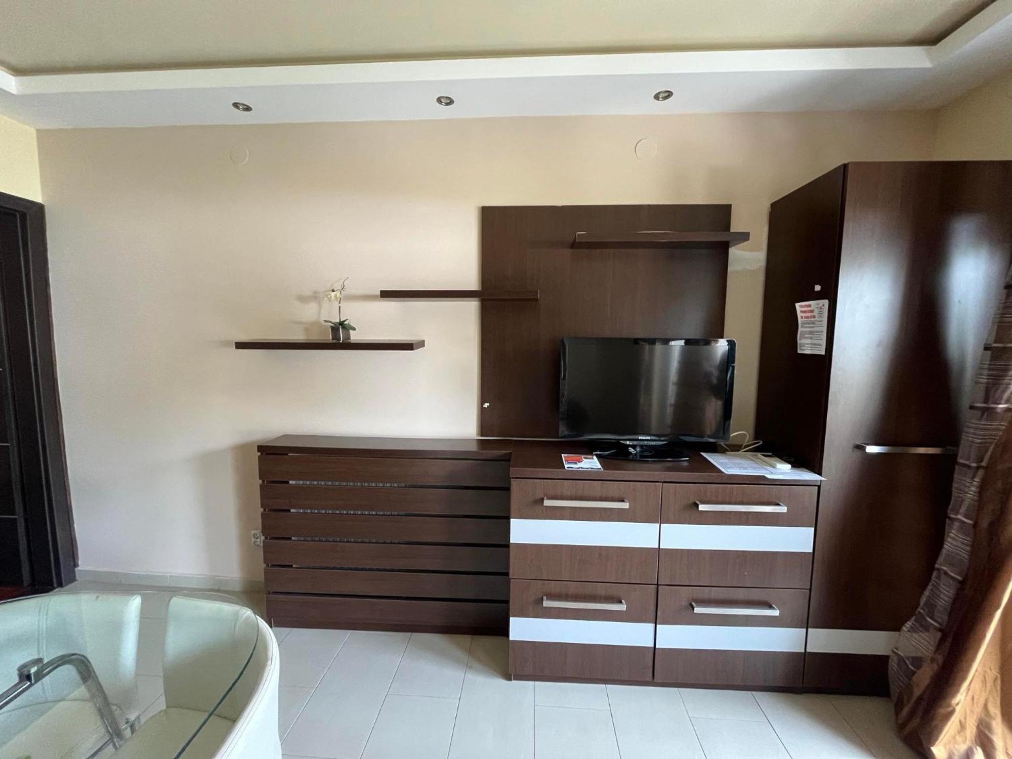City Apartman Haz Balatonlelle Exterior photo